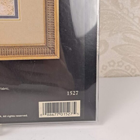 Dimensions "Hydrangea Elegance" A Crewel Design by Karen Avery Kit - Picture 5 of 8